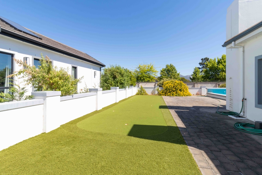 5 Bedroom Property for Sale in Val De Vie Estate Western Cape